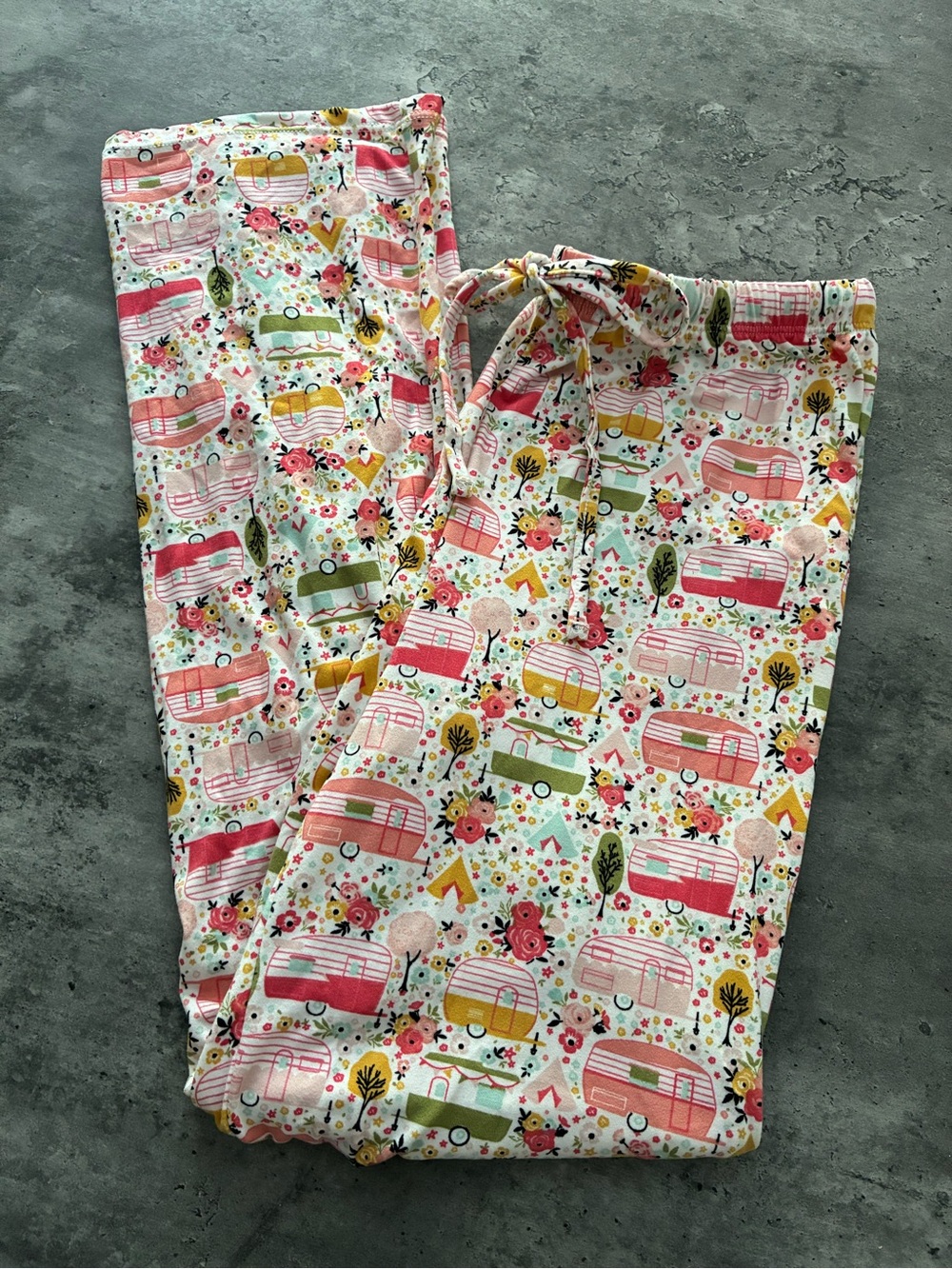 NWOT Woman’s Floral Camper Pajama Pants